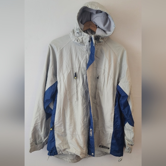 WindRiver Waterproof Windbreaker/raincoat - Picture 10 of 10
